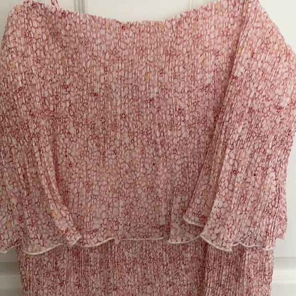 Pink ruffle tiered dress - Picture 2 of 4